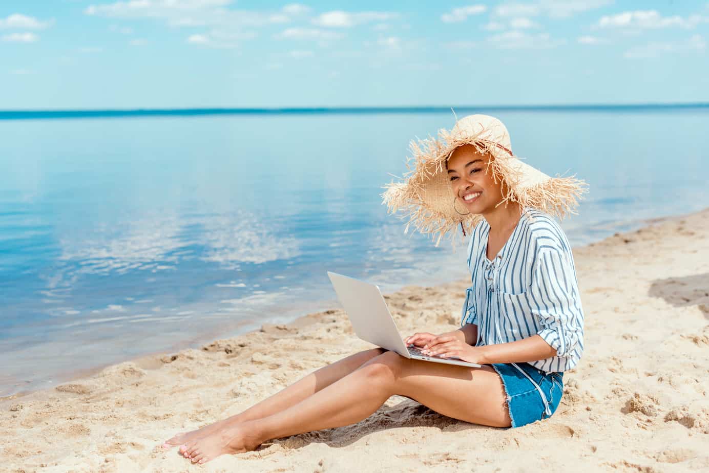 21 Fun and Easy Summer Jobs to Earn Cash in June, July & Aug