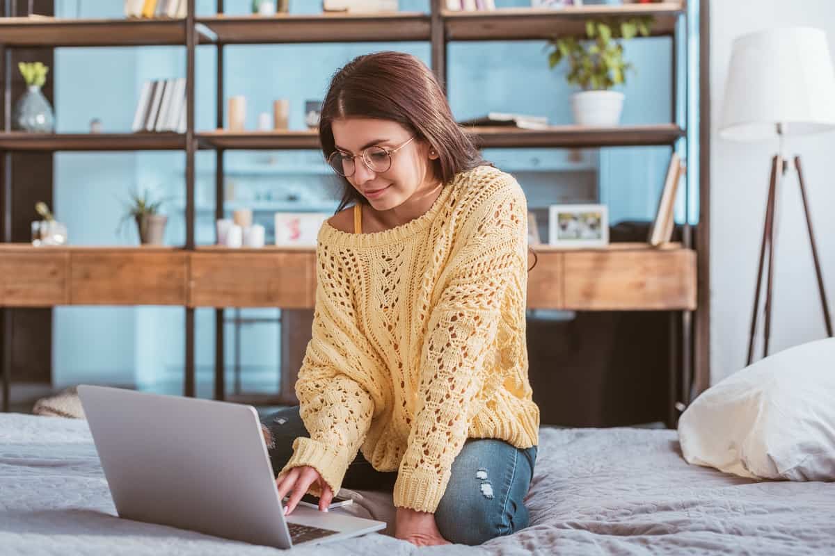 woman working on a laptop