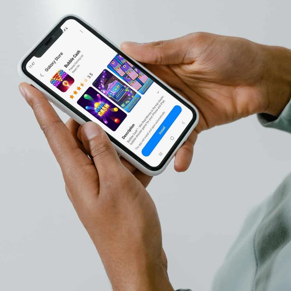 person viewing Bubble Cash on the Samsung App Store